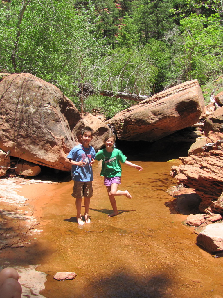 La Verkin Creek Trail in Kolob Canyon: Playing in Beatty Springs in Zion National Park