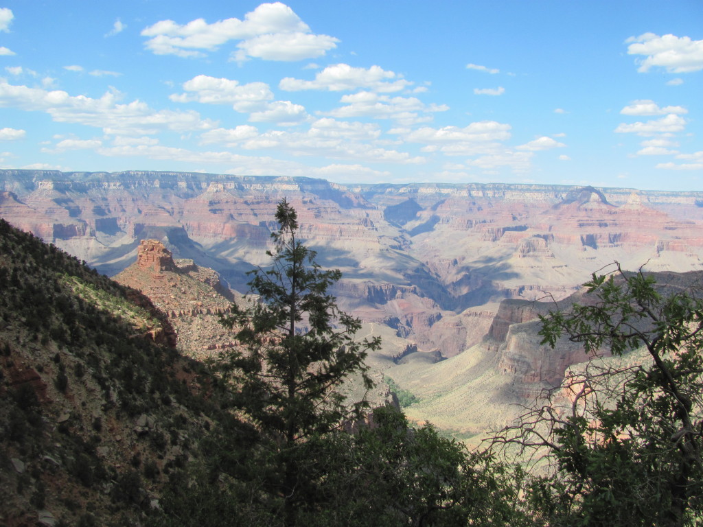 Grand Canyon Rim to Rim with kids: View Across the Canyon From the Bright Angel Trail