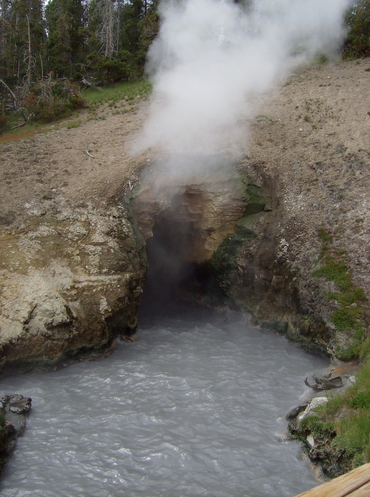 Yellowstone with kids: Dragon's Mouth